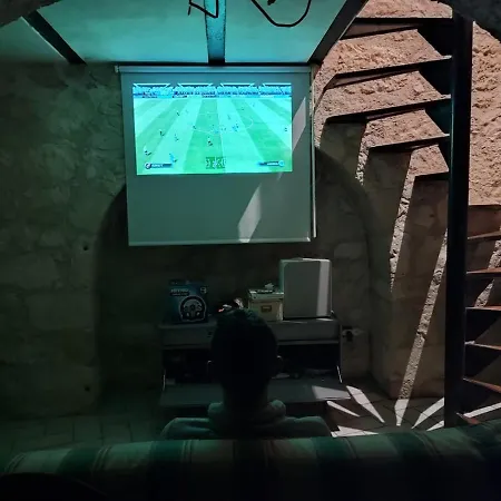 Sleeps Up To 7 In The Majella