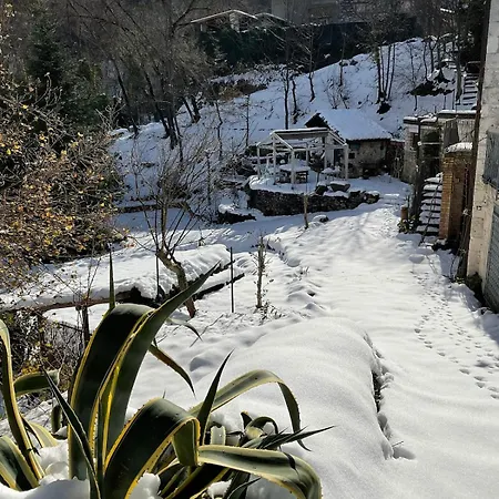 Sleeps Up To 7 In The Majella