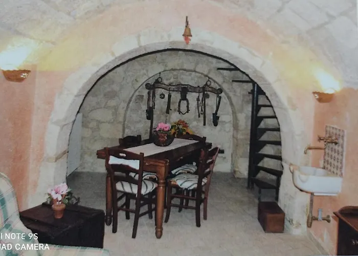 Sleeps Up To 7 In The Majella