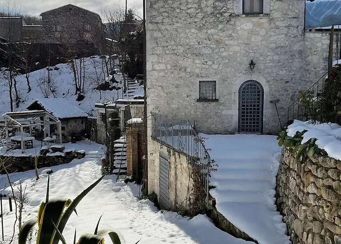 Sleeps Up To 7 In The Majella